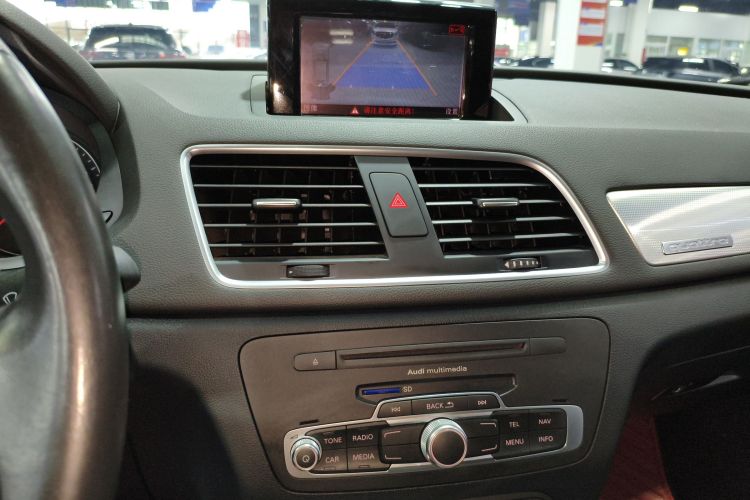 Audi Q3 2016 image de voiture #13