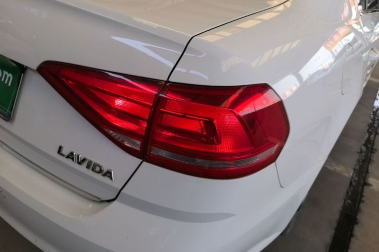 Volkswagen Lavida 2019 car image #8