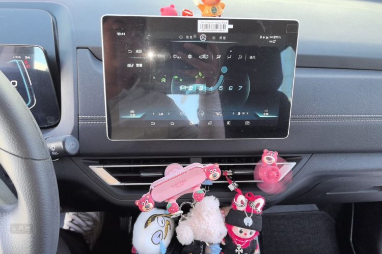 BYD Yuan New Energy 2019 car image #15