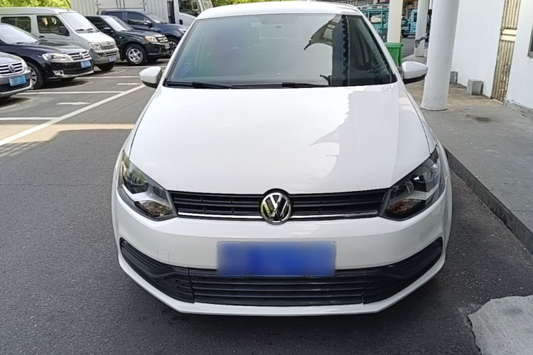 Volkswagen Polo 2018 car image #3