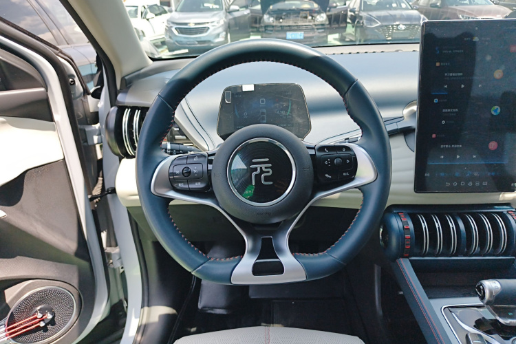 BYD Yuan Plus 2023 изображение автомобиля #15