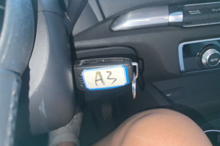 Audi A3 2019 car image #9