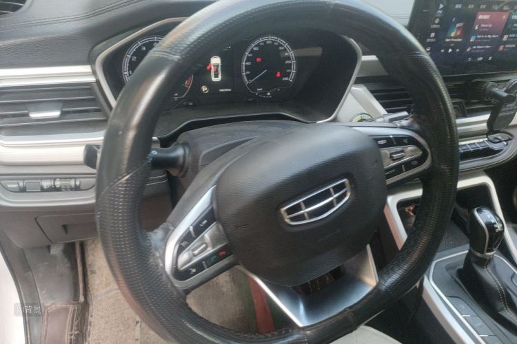 GEELY Vision X6 2020 car image #12