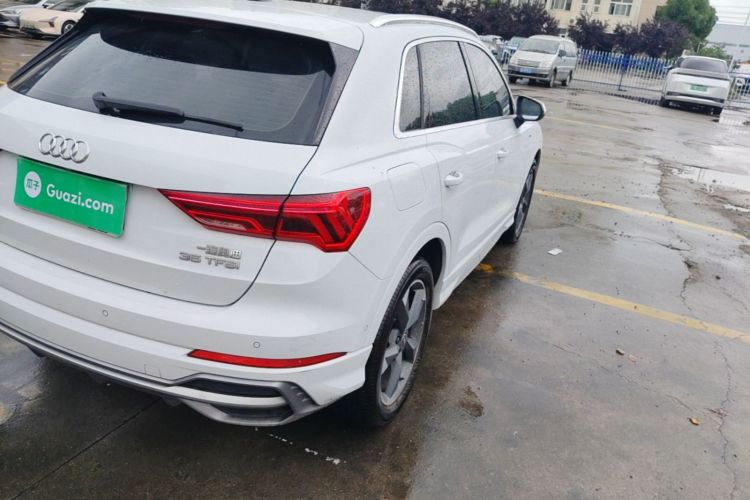 Audi Q3 2021 car image #8