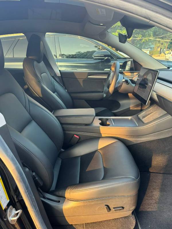 Tesla Model Y 2022 immagine di auto #7
