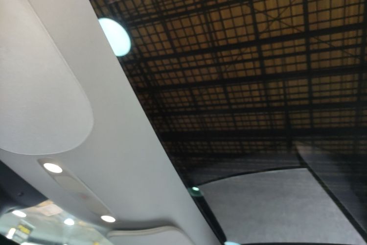 Tesla Model Y 2021 car image #18
