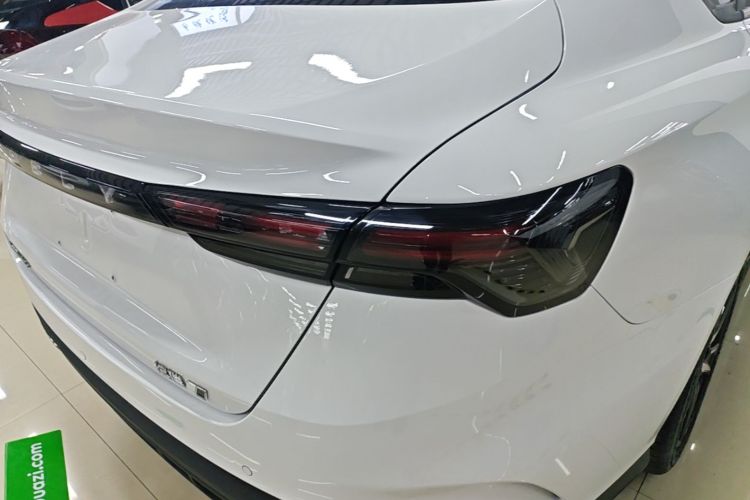 GEELY Binray 2026 imagen de coche #8