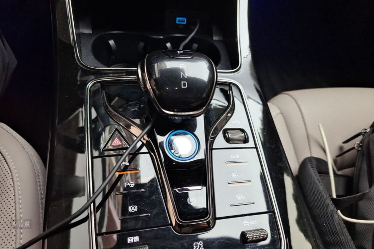 BYD Han 2025 car image #16