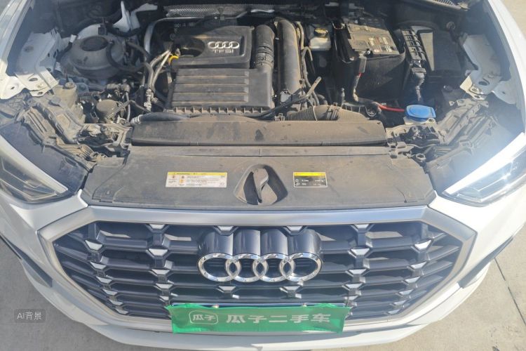 Audi Q3 2020 car image #22