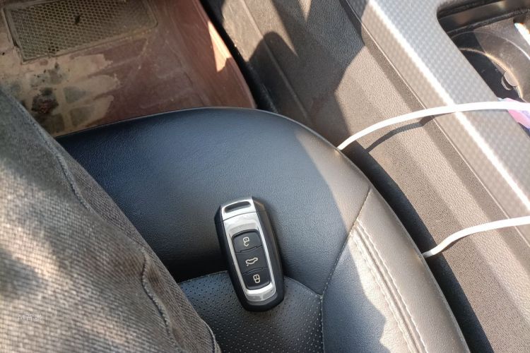 GEELY Emgrand GS 2016 car image #10