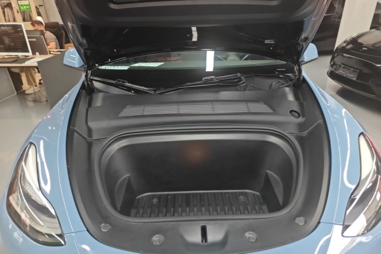 Tesla Model Y 2021 #20 Tesla Model Y 2021 car image #20