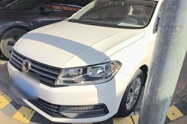 Volkswagen Santana 2019 car image #2