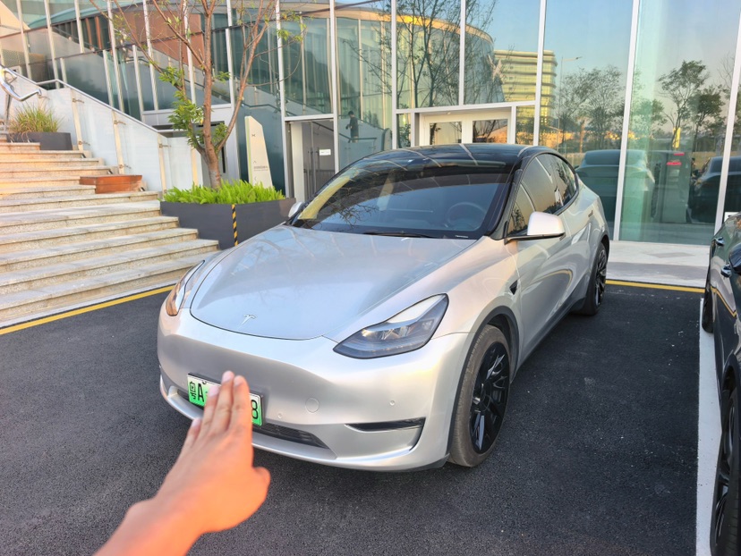 Tesla Model Y 2021 Tesla Model Y 2021 car image