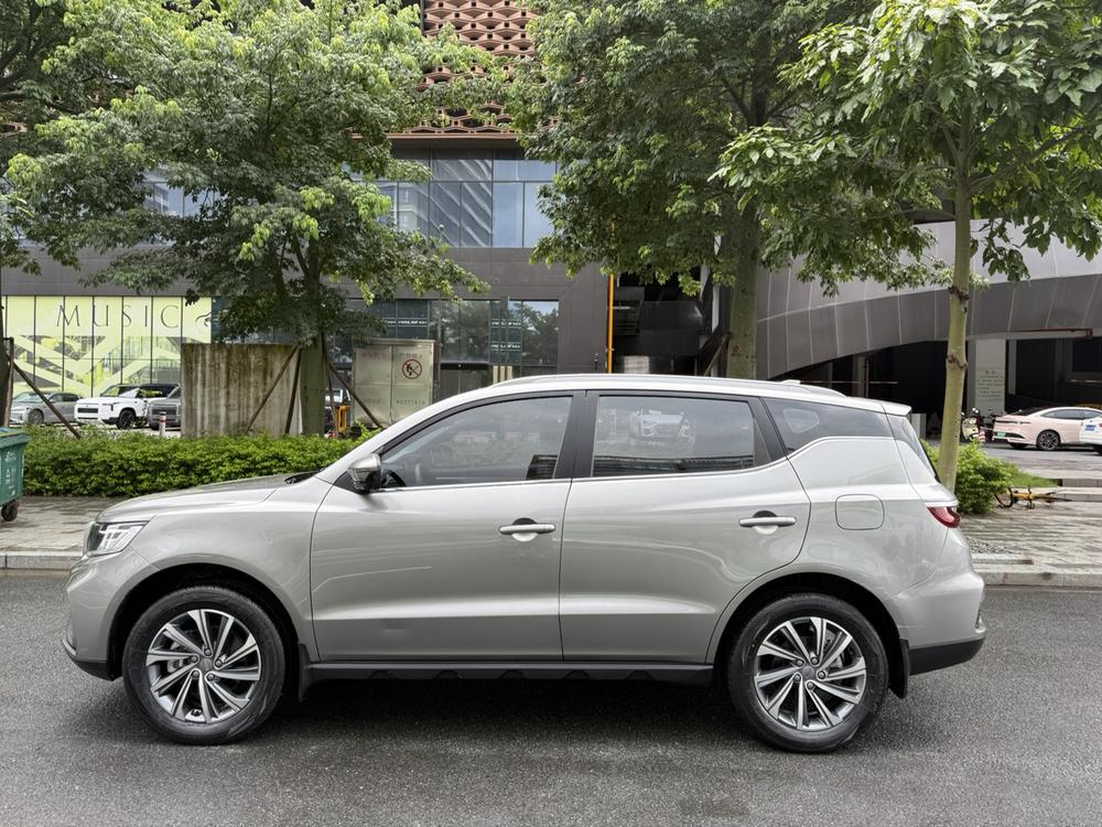 GEELY Vision X6 2020 car image #4