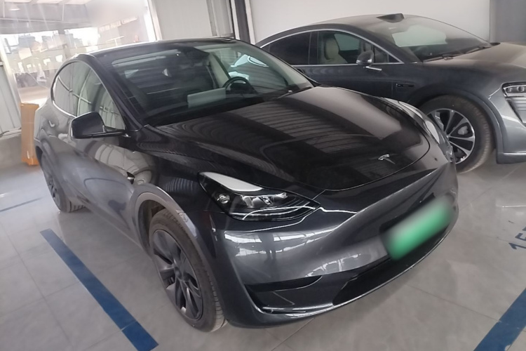 Tesla Model Y 2024 #4 Tesla Model Y 2024 immagine di auto #4
