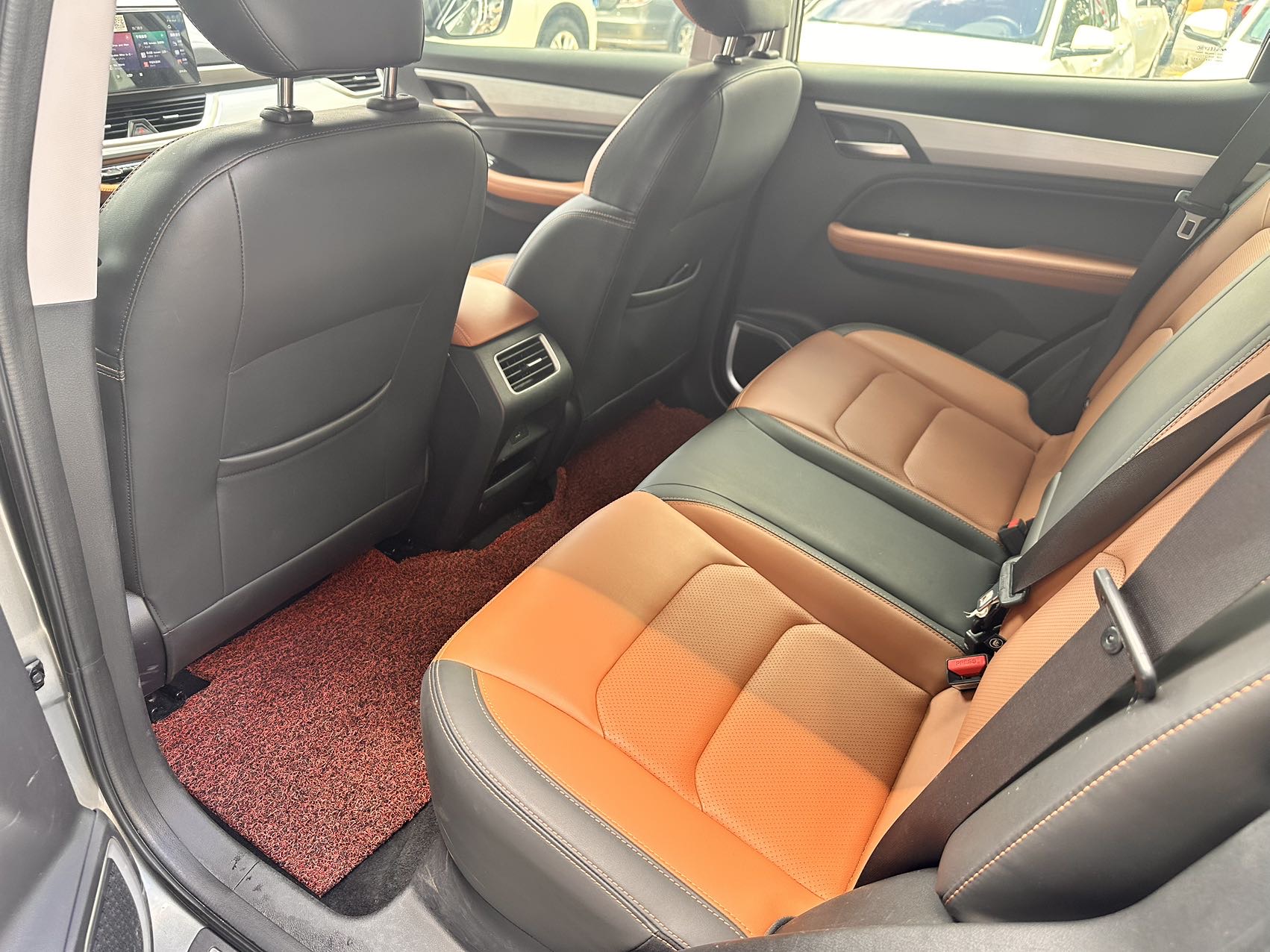 GEELY Vision X6 2020 صورة سيارة #7