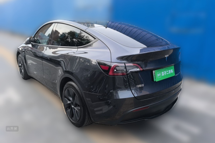Tesla Model Y 2024 #5 Tesla Model Y 2024 car image #5