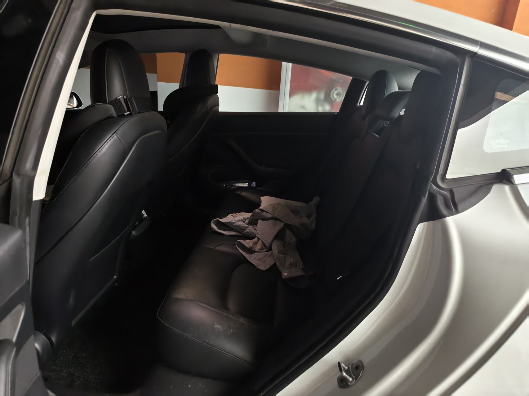 Tesla Model 3 2020 #5 Tesla Model 3 2020 صورة سيارة #5