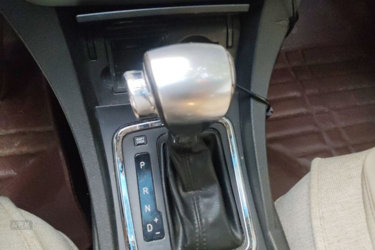 GEELY Emgrand 2015 #16 GEELY Emgrand 2015 car image #16