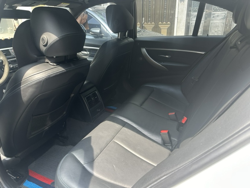 BMW 3 Series 2019 #3 BMW 3 Series 2019 car image #3