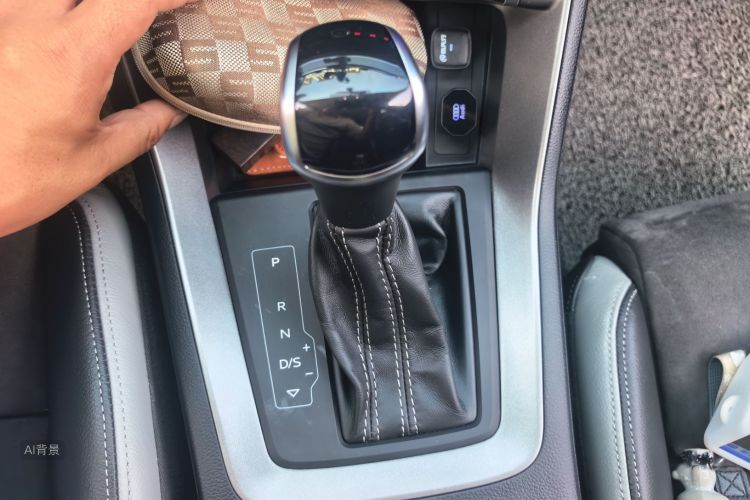Audi Q3 2021 immagine di auto #16