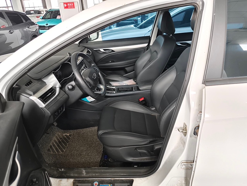 GEELY Emgrand 2020 car image #3