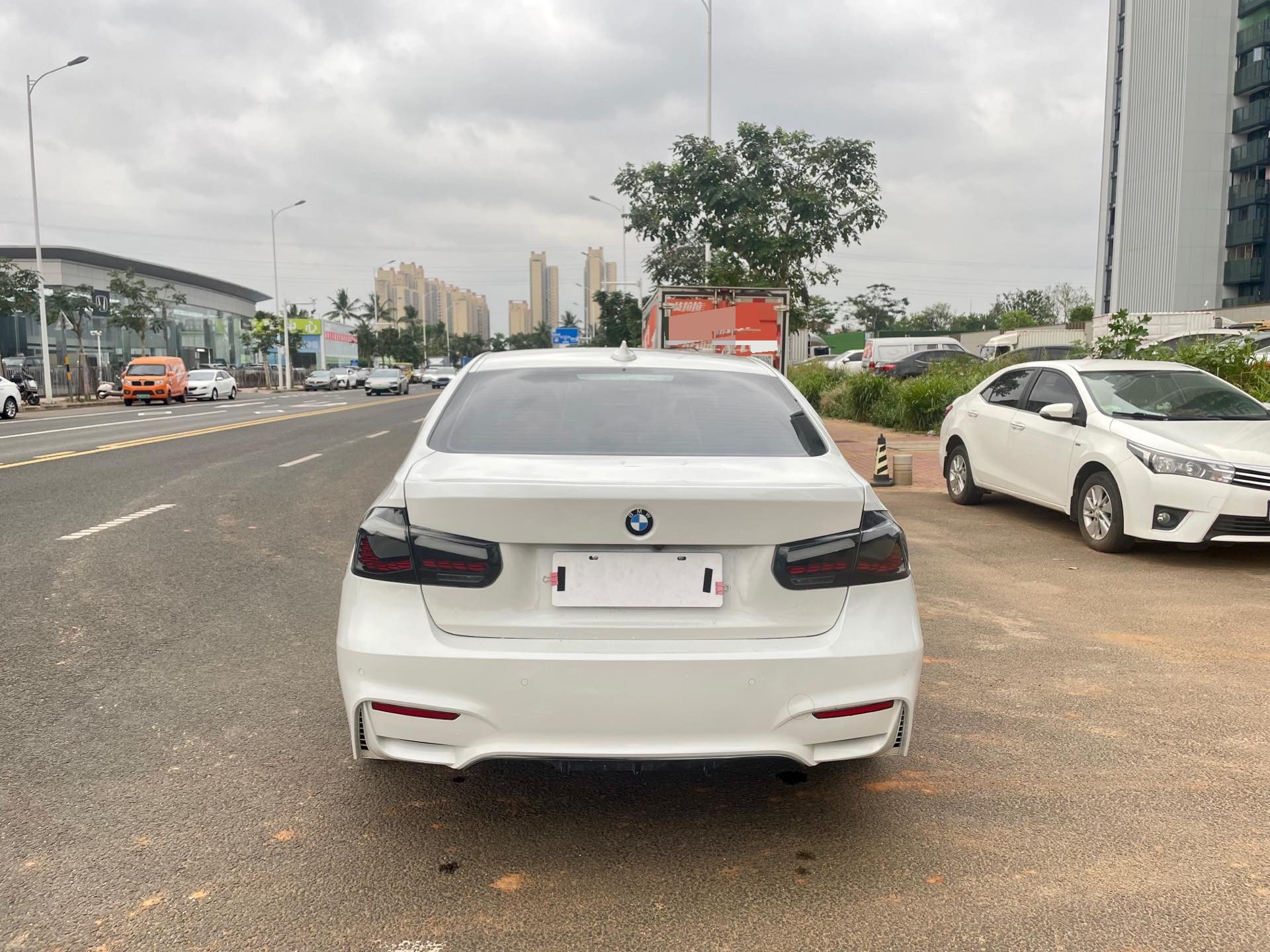 BMW 3 Series 2017 car image #8