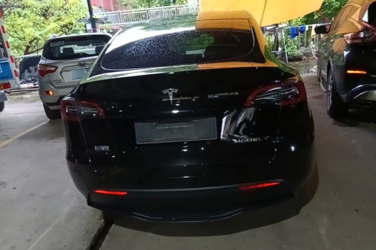 Tesla Model Y 2022 #6 Tesla Model Y 2022 car image #6