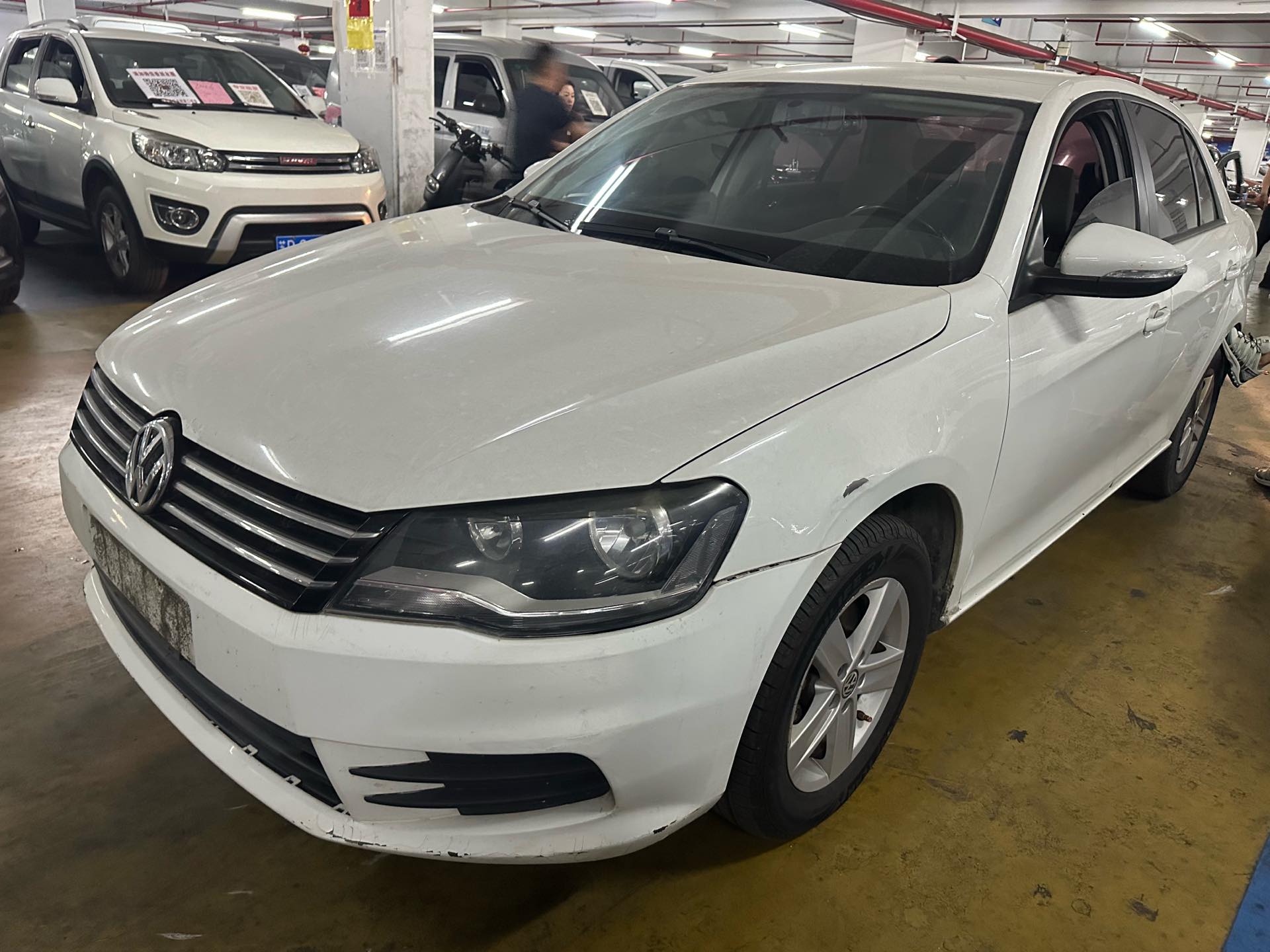 Volkswagen Bora 2015 car image 