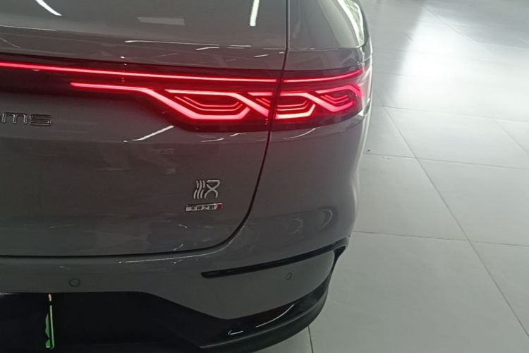BYD Han 2025 car image #8