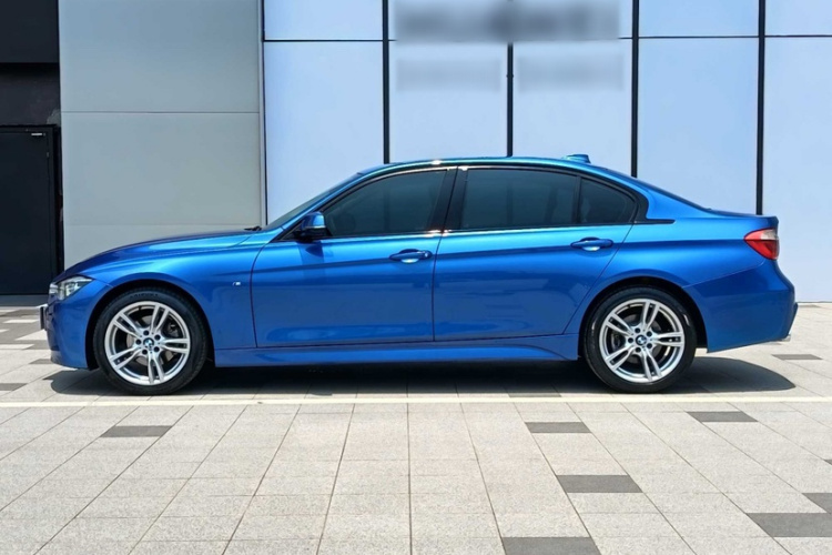 BMW 3 Series 2019 #15 BMW 3 Series 2019 car image #15