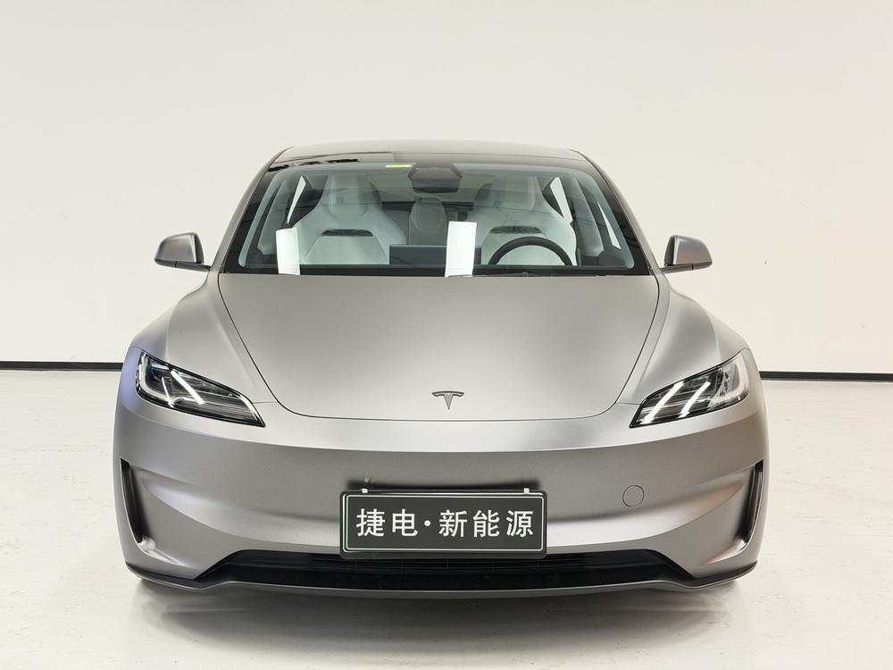 Tesla Model 3 2025 car image #2