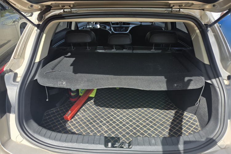 GEELY Emgrand GS 2019 car image #17