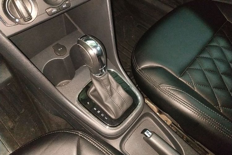 Volkswagen Polo 2018 immagine di auto #14