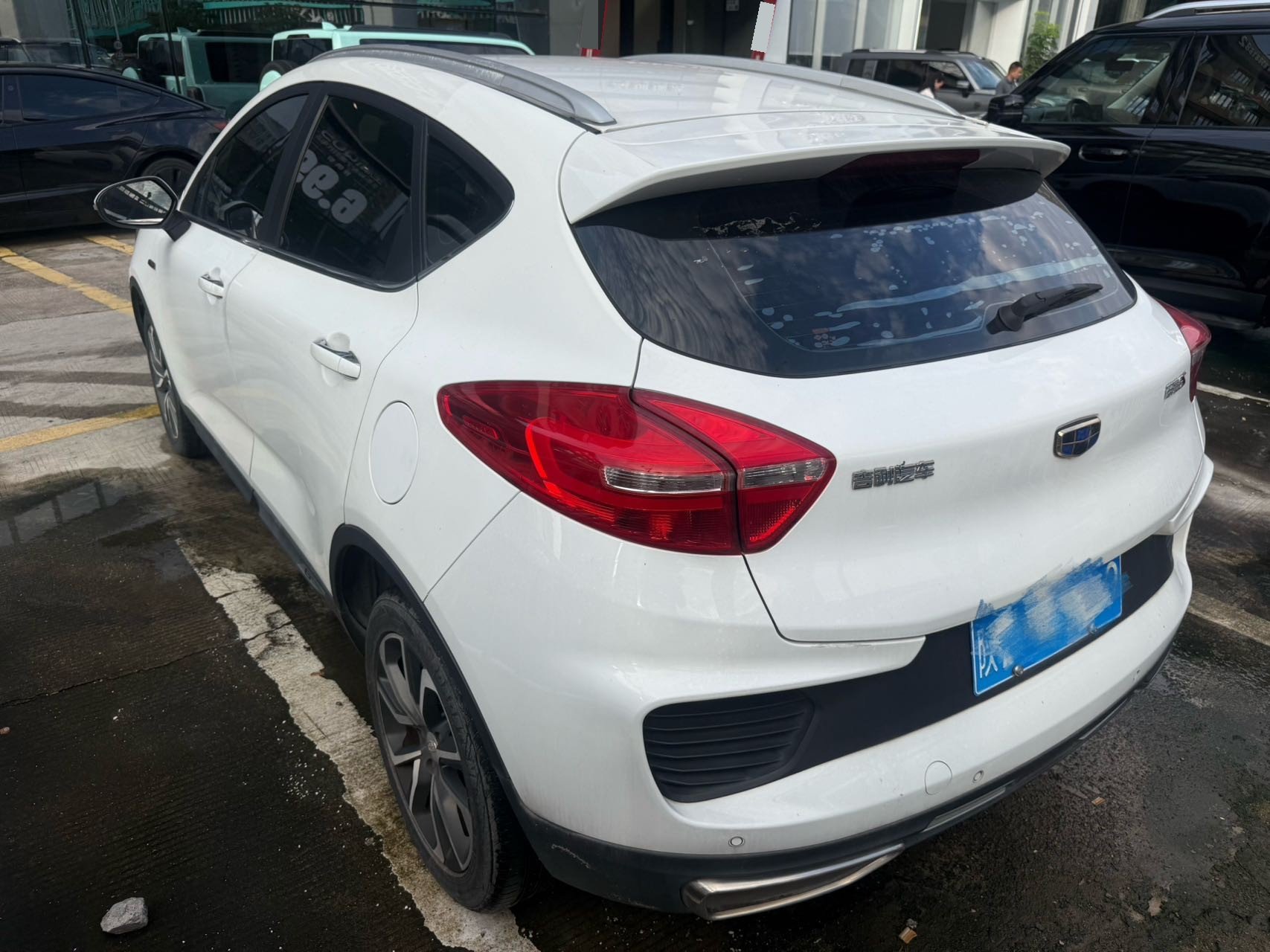 GEELY Emgrand GS 2018 изображение автомобиля #3
