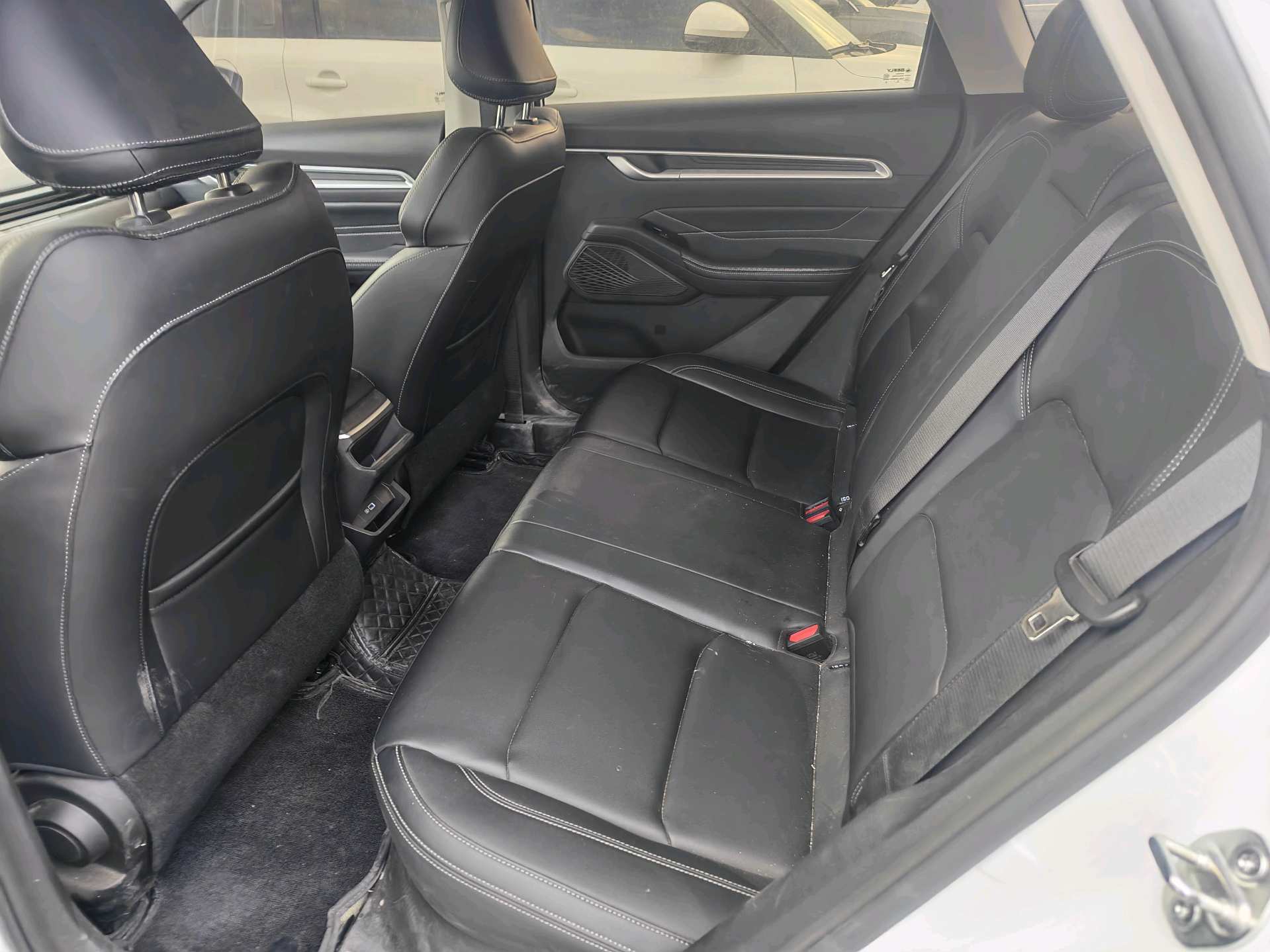 GEELY Emgrand 2025 image de voiture #7