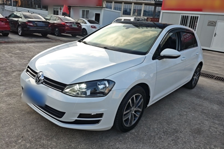 Volkswagen Golf 2016 car image #2