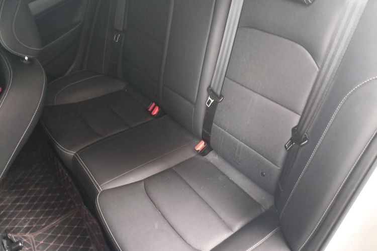 GEELY Emgrand 2021 car image #10