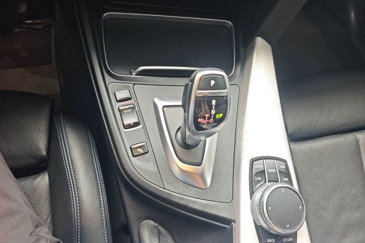 BMW 3 Series GT 2019 #18 BMW 3 Series GT 2019 immagine di auto #18