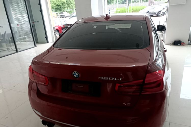 BMW 3 Series 2018 #6 BMW 3 Series 2018 car image #6