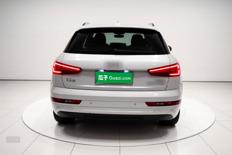 Audi Q3 2017 car image #6