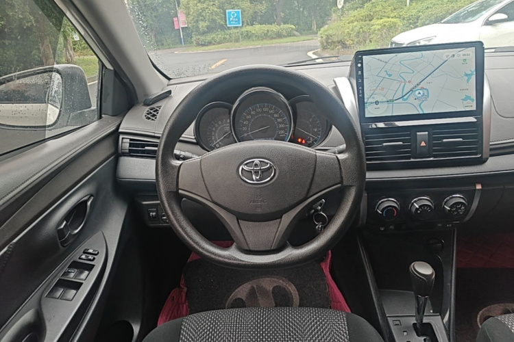 Toyota Vios 2015 car image #11