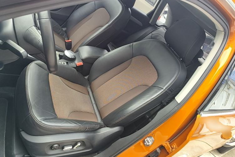 Audi Q3 2018 #19 Audi Q3 2018 car image #19