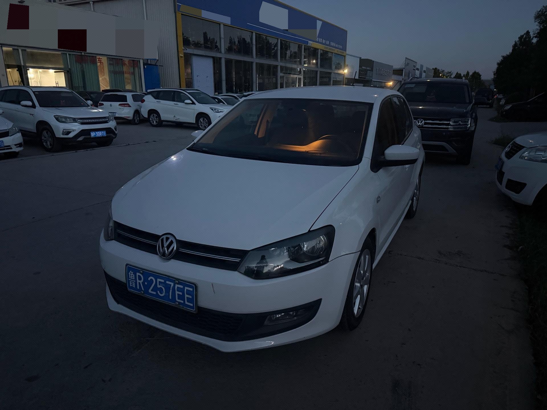 Volkswagen Polo 2013 Volkswagen Polo 2013 car image