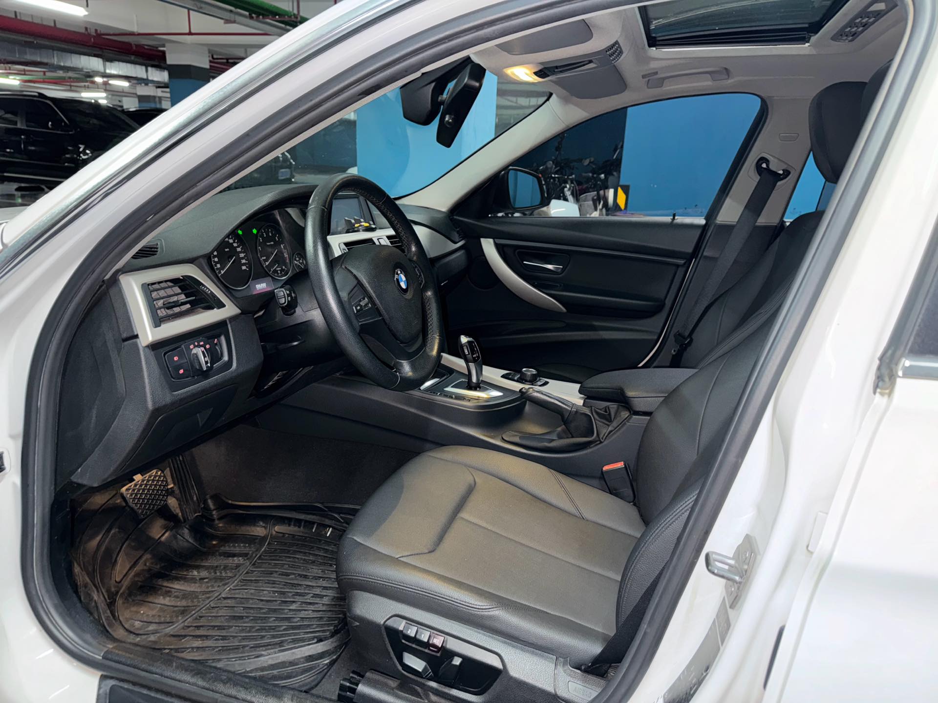 BMW 3 Series 2015 car image #3