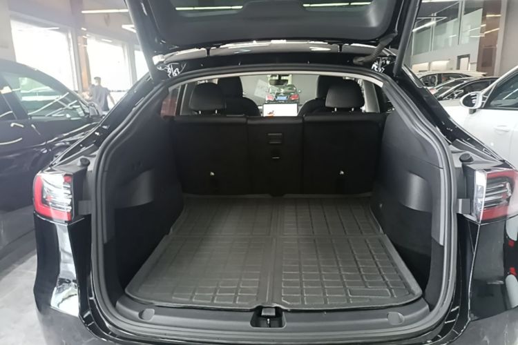 Tesla Model Y 2021 #19 Tesla Model Y 2021 car image #19
