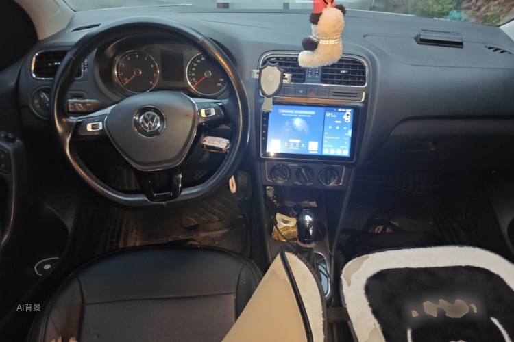 Volkswagen Polo 2017 car image #11