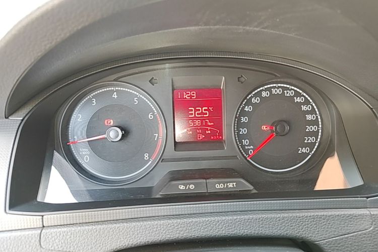 Volkswagen Santana 2021 car image #12