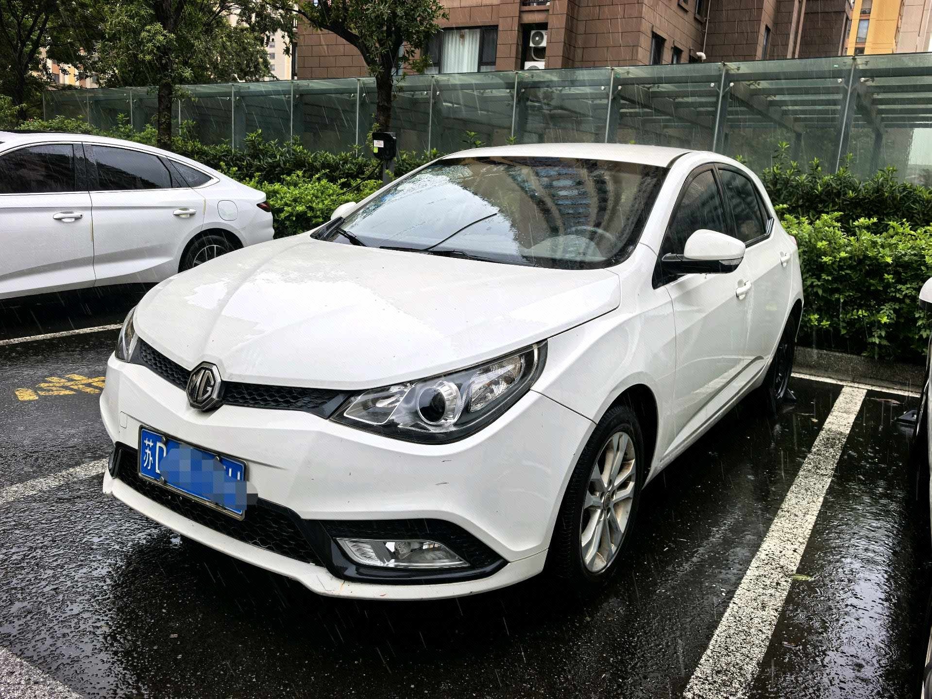 MG 5 2014 MG 5 2014 car image