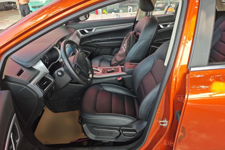 GEELY Emgrand GS 2018 car image #15
